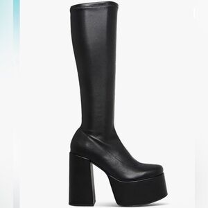 Never Worn Steve Madden Cray Black Platform Boots